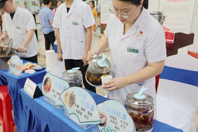 蕪湖市中醫(yī)醫(yī)院舉行中醫(yī)藥文化服務(wù)月暨三伏貼開(kāi)貼活動(dòng)傳承中醫(yī)智慧護(hù)航市民健康(圖15)